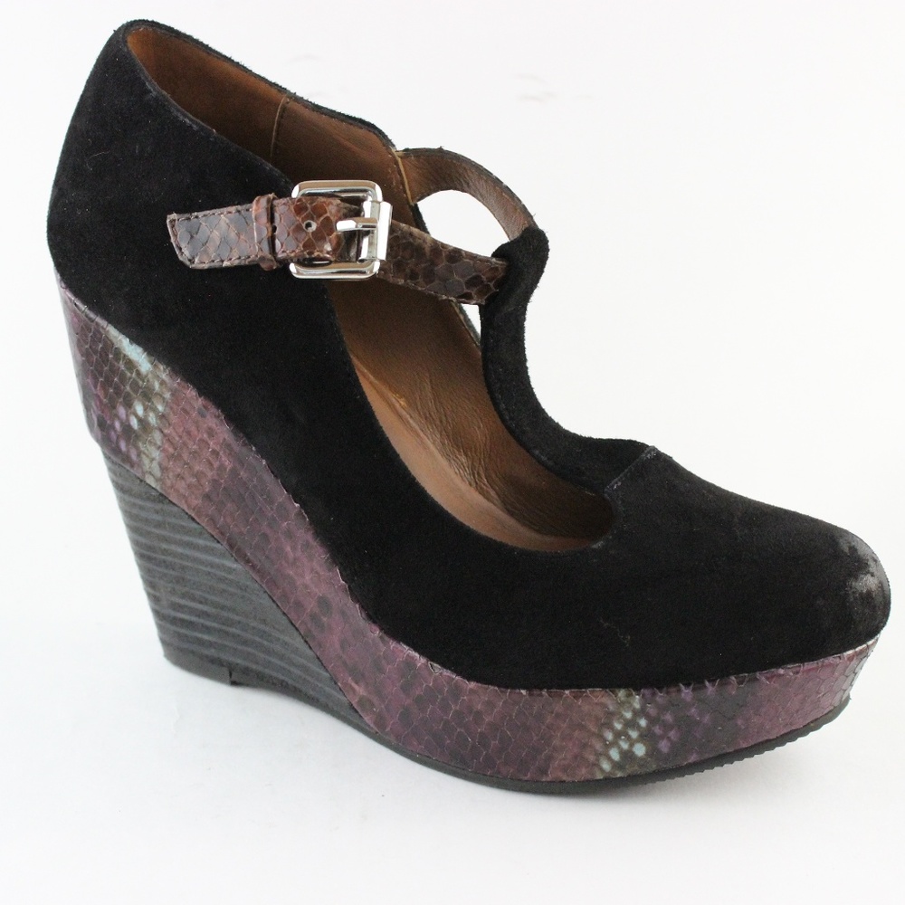 Wedges were never this HOT!